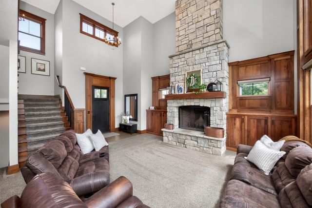 24913 Covenant Lane, Adel, IA 50003