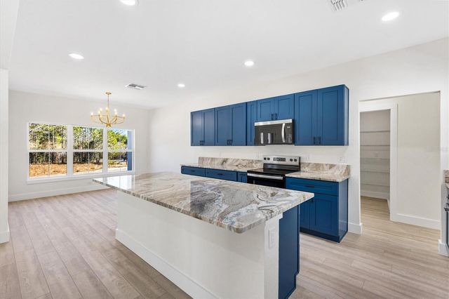 8506 COUNTY ROAD 243, Wildwood, FL 34785