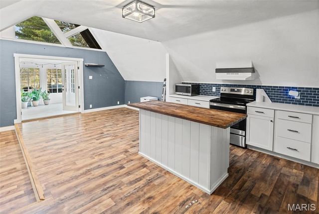 741 E Lake Drive, Edwardsville, IL 62025