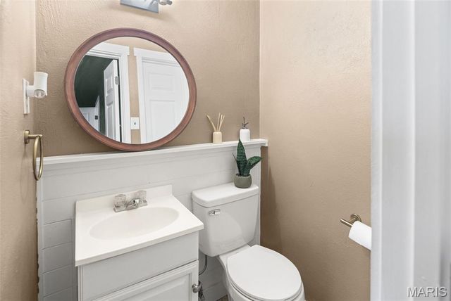 741 E Lake Drive, Edwardsville, IL 62025