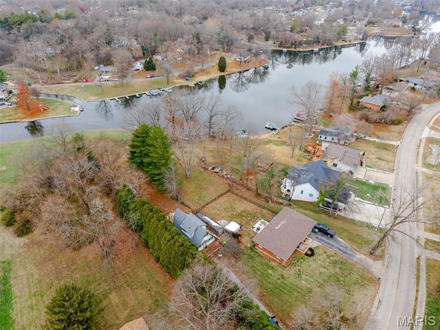 741 E Lake Drive, Edwardsville, IL 62025