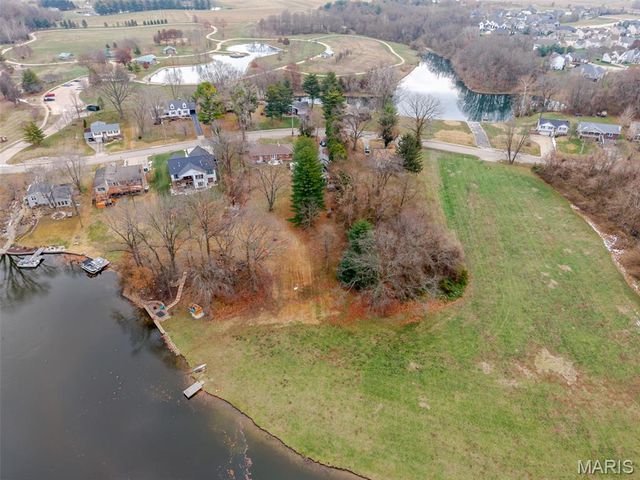 741 E Lake Drive, Edwardsville, IL 62025