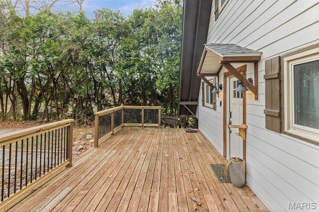 741 E Lake Drive, Edwardsville, IL 62025