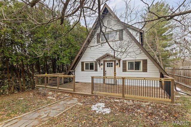 741 E Lake Drive, Edwardsville, IL 62025