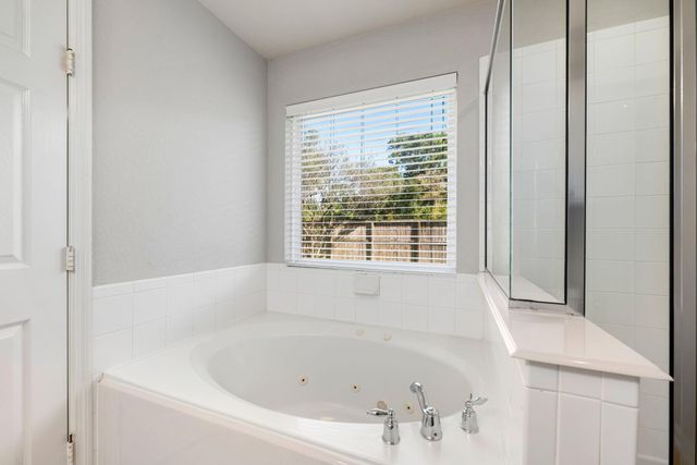 12006 Champions Walk Lane, Houston, TX 77066