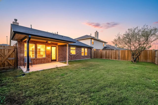 12006 Champions Walk Lane, Houston, TX 77066