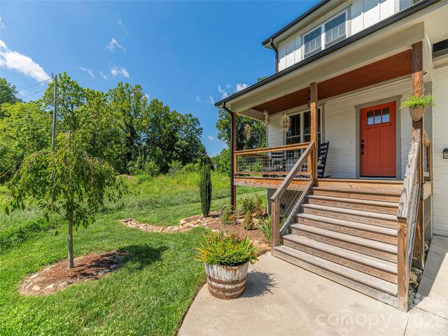 249 Flat Creek Road, Black Mountain, NC 28711