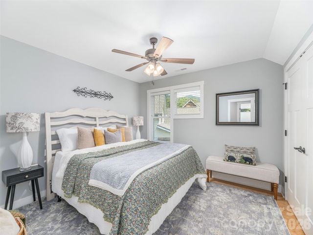 249 Flat Creek Road, Black Mountain, NC 28711