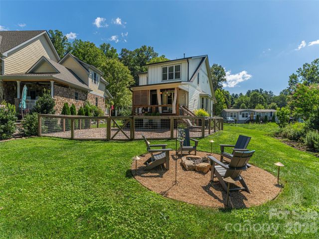 249 Flat Creek Road, Black Mountain, NC 28711