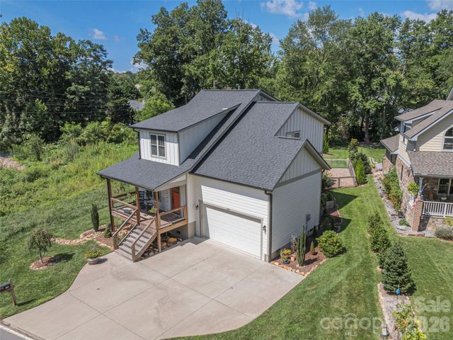 249 Flat Creek Road, Black Mountain, NC 28711