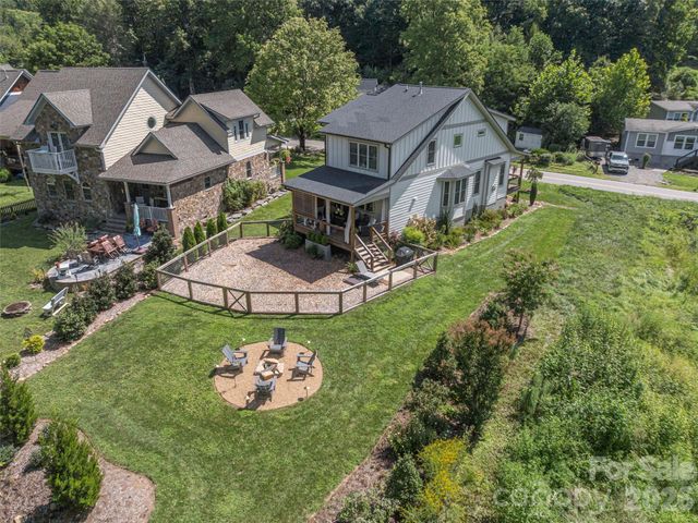 249 Flat Creek Road, Black Mountain, NC 28711