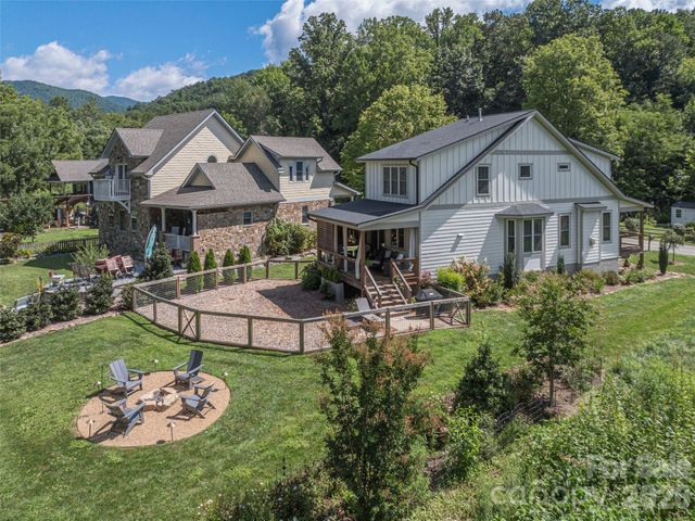 249 Flat Creek Road, Black Mountain, NC 28711
