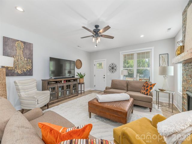 249 Flat Creek Road, Black Mountain, NC 28711