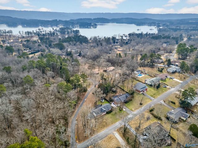 3501 Pine Ridge Road, Scottsboro, AL 35769