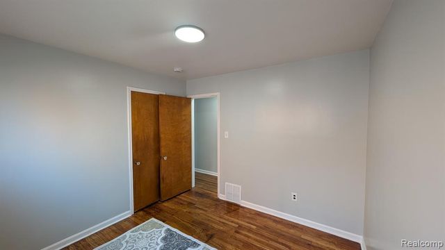 3837 Katherine St, Dearborn, MI 48124