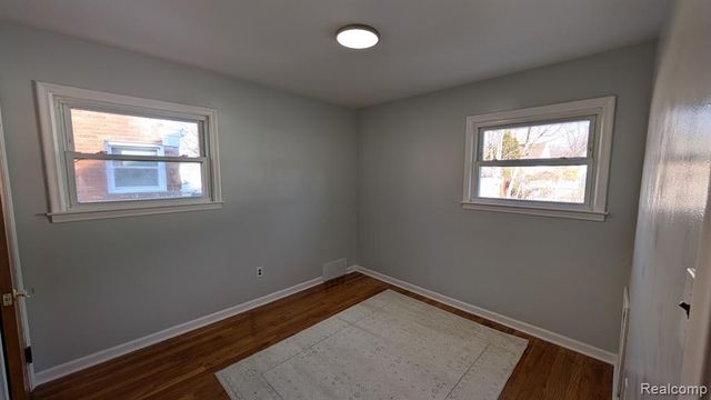 3837 Katherine St, Dearborn, MI 48124