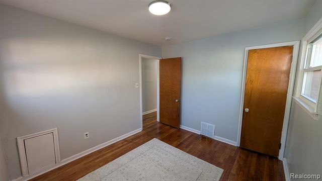 3837 Katherine St, Dearborn, MI 48124