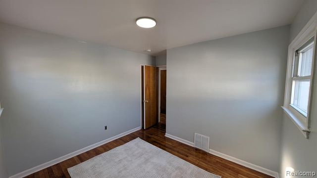 3837 Katherine St, Dearborn, MI 48124