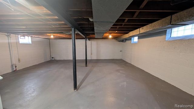 3837 Katherine St, Dearborn, MI 48124