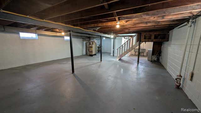 3837 Katherine St, Dearborn, MI 48124