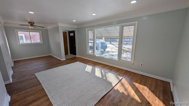 3837 Katherine St, Dearborn, MI 48124