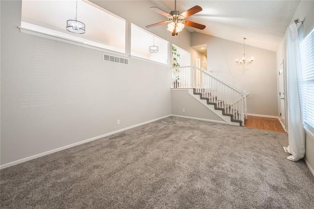 7419 N HICKORY Street, Kansas City, MO 64118