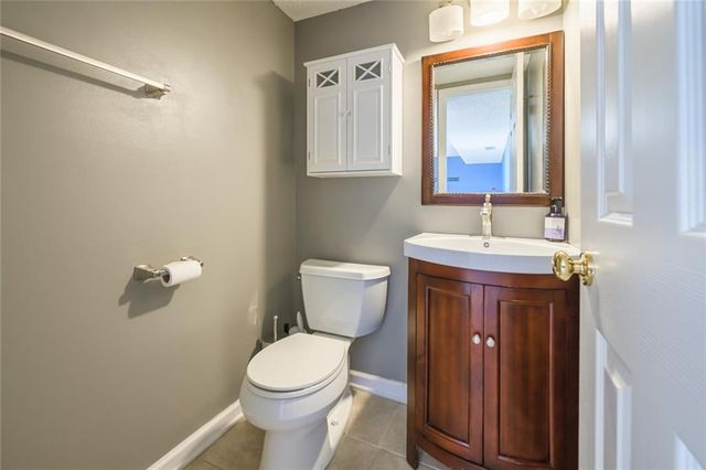 7419 N HICKORY Street, Kansas City, MO 64118