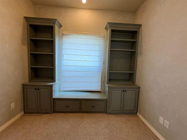 2704 SW 136th Street, Oklahoma City, OK 73170
