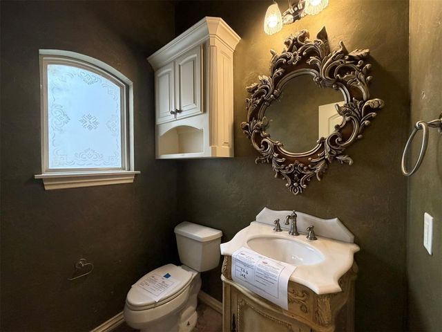 2704 SW 136th Street, Oklahoma City, OK 73170