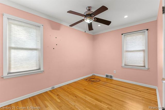 9299 Becker Avenue, Allen Park, MI 48101