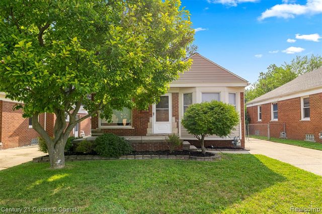 9299 Becker Avenue, Allen Park, MI 48101