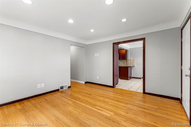 9299 Becker Avenue, Allen Park, MI 48101