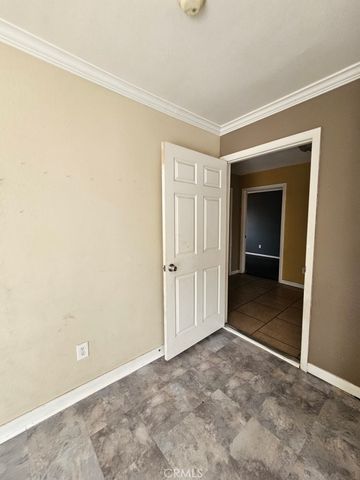 1319 E 59th, Los Angeles, CA 90001