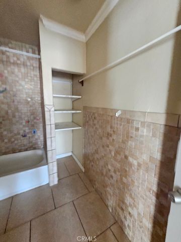 1319 E 59th, Los Angeles, CA 90001