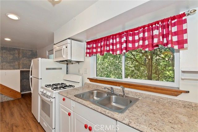 129 Zermat Unit 1 & 2, Crestline, CA 92325