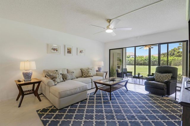 5121 Oak Hill Lane 412, Delray Beach, FL 33484