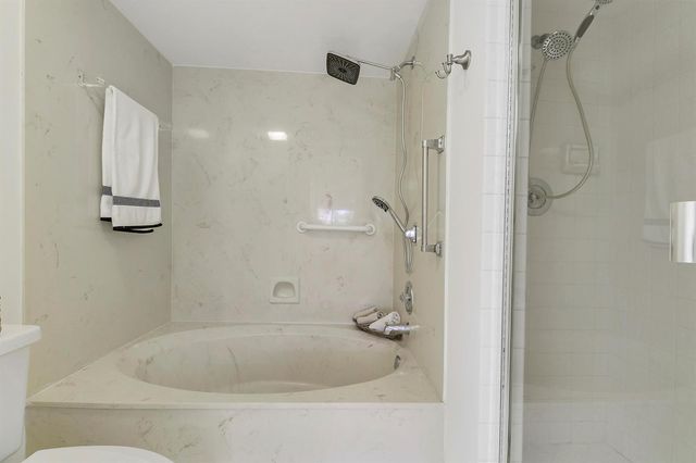 5121 Oak Hill Lane 412, Delray Beach, FL 33484