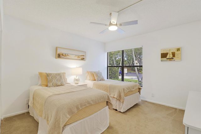 5121 Oak Hill Lane 412, Delray Beach, FL 33484
