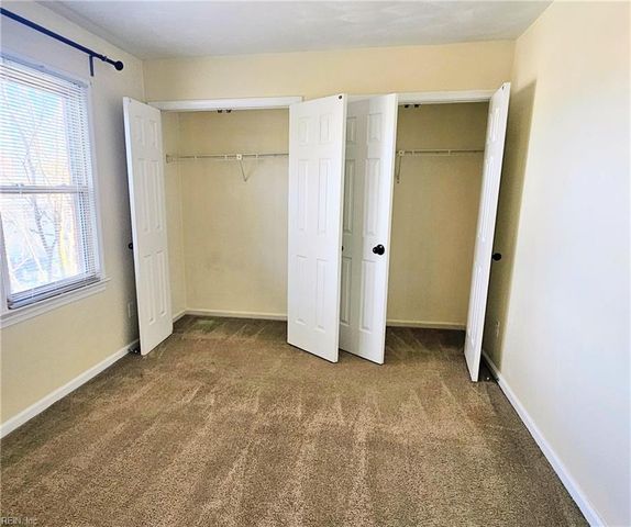 527 W 20th St Apt 401, Norfolk, VA 23517