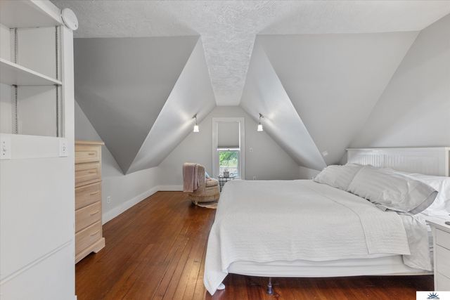 20609 Elkhorn Drive, Elkhorn, NE 68022