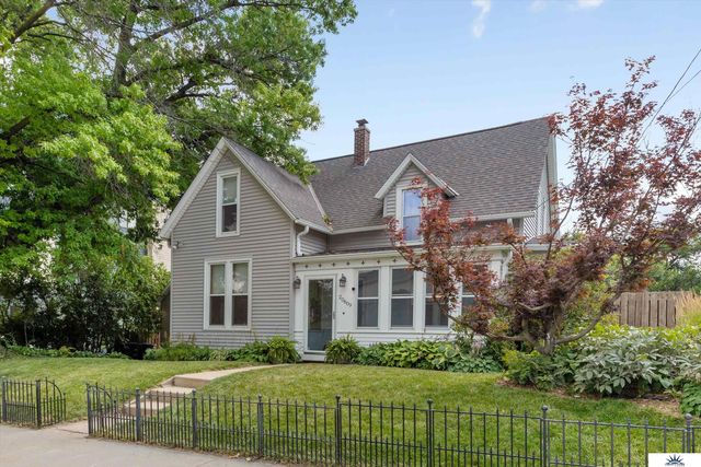 20609 Elkhorn Drive, Elkhorn, NE 68022