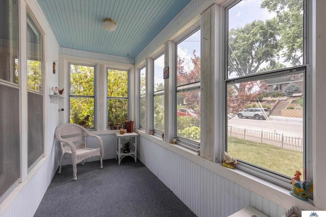 20609 Elkhorn Drive, Elkhorn, NE 68022