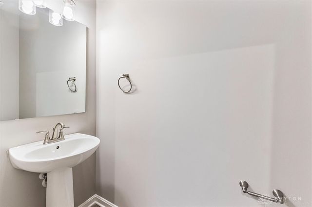 2544 Golden Leaf Drive, Beavercreek, OH 45431