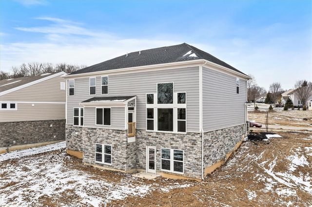 2544 Golden Leaf Drive, Beavercreek, OH 45431