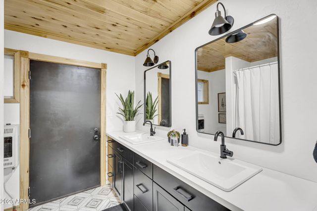 5348 FOREST SERVICE 701 Road, Happy Jack, AZ 86024