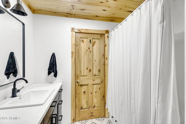 5348 FOREST SERVICE 701 Road, Happy Jack, AZ 86024