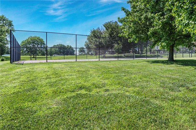 5801 W 180th Street, Stilwell, KS 66085