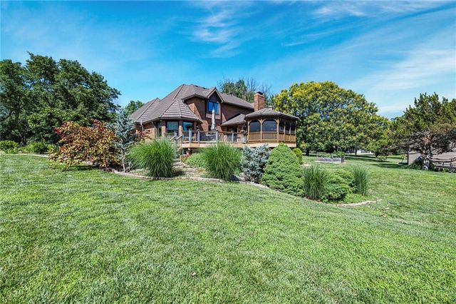 5801 W 180th Street, Stilwell, KS 66085