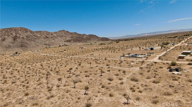 1903 Osgood Avenue, Landers, CA 92285