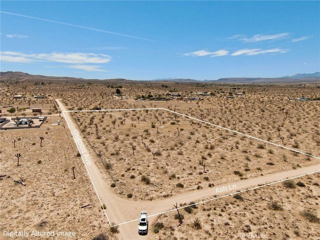 1903 Osgood Avenue, Landers, CA 92285